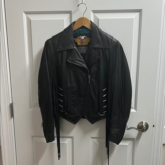 Harley-Davidson Black Leather Jacket with Fringe in excellent condition xs